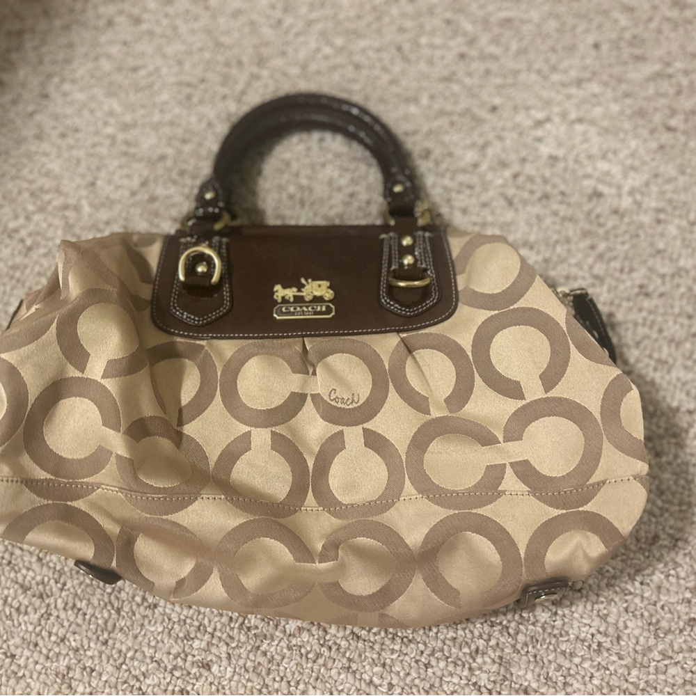 *Like New, Barely Used* Coach Sabrina Purse